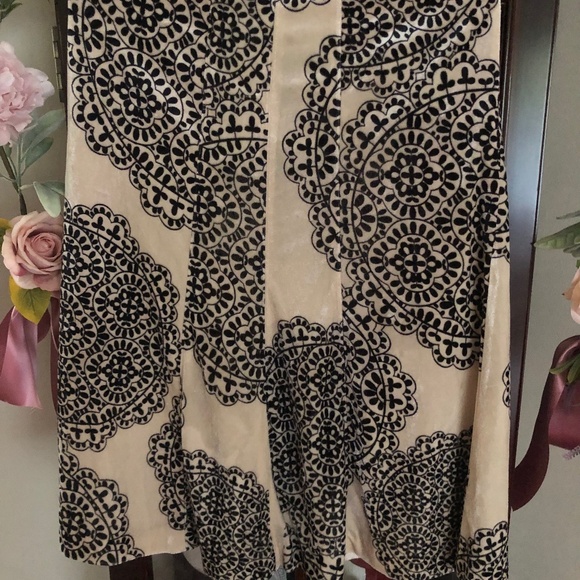 Like new beautiful dressy skirt from Nine&Co by Nine West - Picture 1 of 4